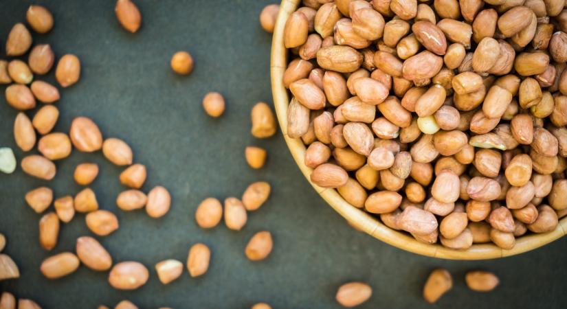 NKFH: a Metro földimogyorót, a Lidl bryndzát hívott vissza