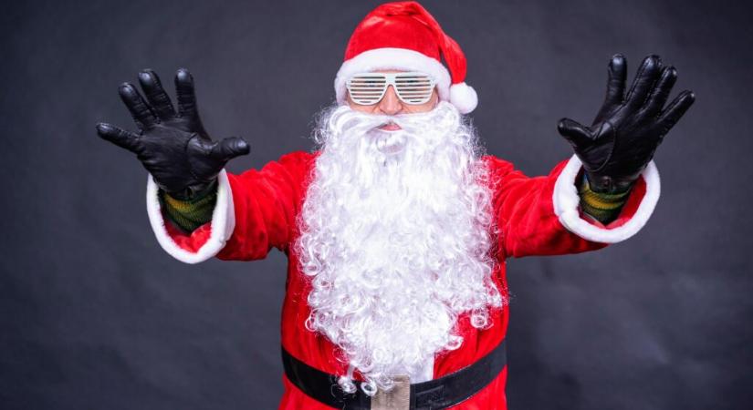 Robin Hoodként raboltak a Mikulások egy élelmiszerboltban (videóval)