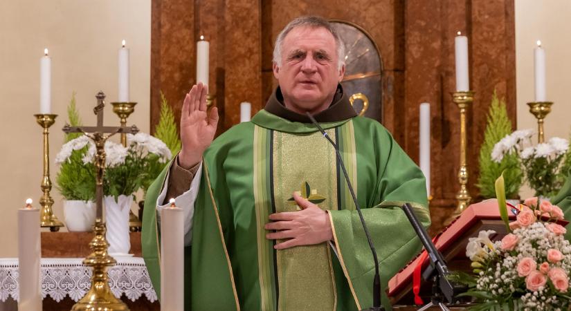 Böjte Csaba karácsonyi üzenete: „A karácsonyt akkor értjük meg, ha kiüresítjük magunkat a másikért”