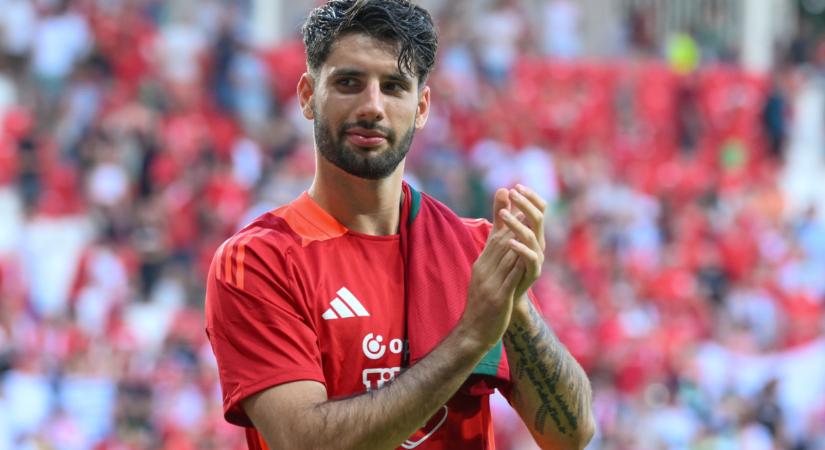 Szoboszlai Dominik felesége lenyűgöző fényképet posztolt a család karácsonyfájáról: a szerelmespár nem spórolt az ünnepi dekorációval - Fotó