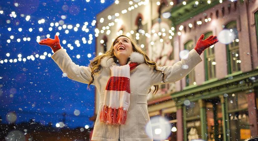 Napi horoszkóp, 2025. december 24.: a Kos számára egy beszélgetés felismerést hozhat, a Rákra érzelmileg intenzív nap vár