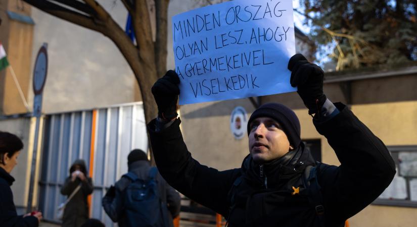 310 ezres fizetésért keresnek gyerekfelügyelőt a Szőlő utcába