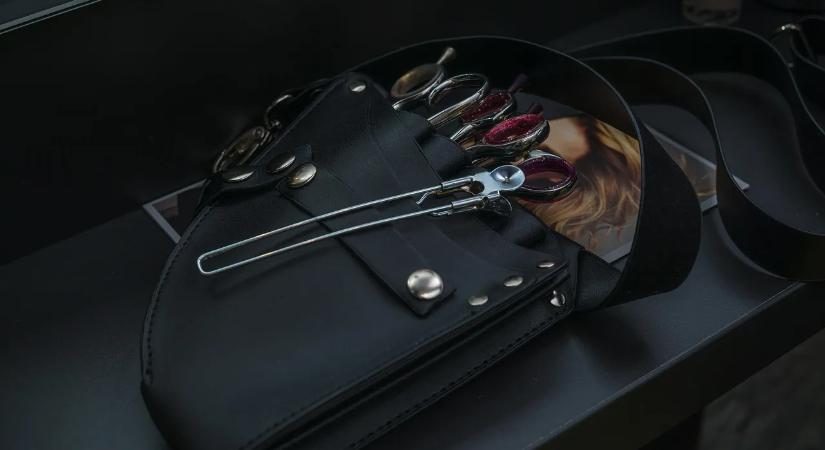 Hogyan Használd Helyesen a Ritkító Ollót a Tökéletes Hajformázáshoz