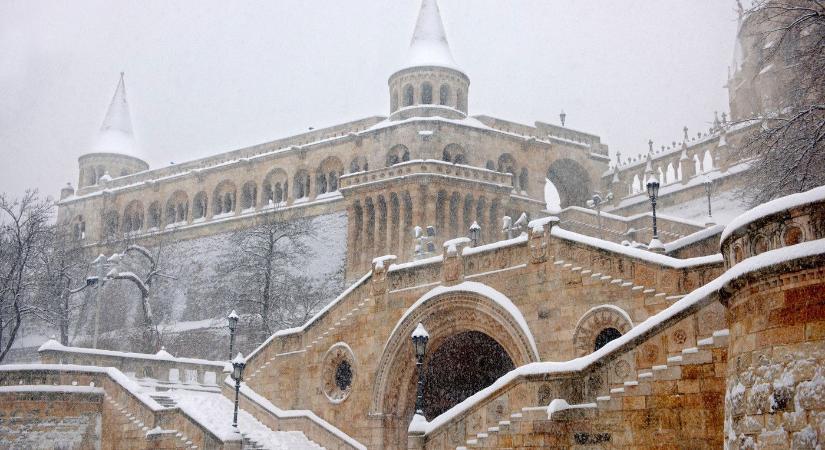 Lehet fehér karácsony, de kicsi az esély rá, ha a szerencséd lesz havazni fog, ha nem, kisüt a nap