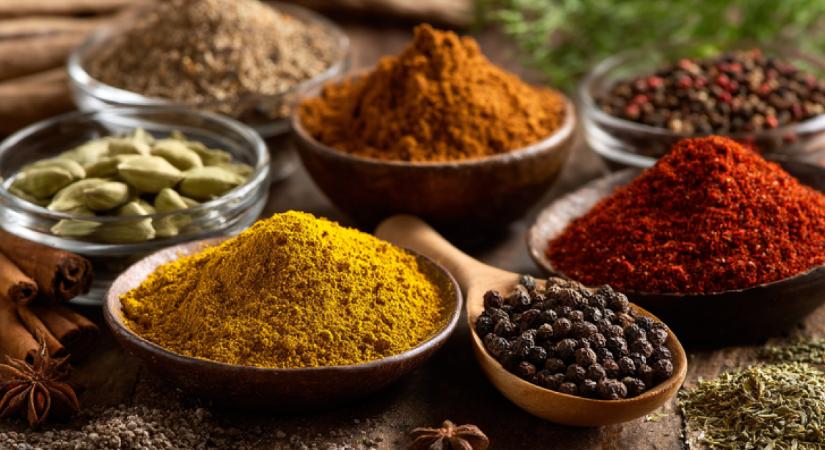 Ez az ősi fűszer csökkenti a puffadást: lapossá teszi a hasad azonnal