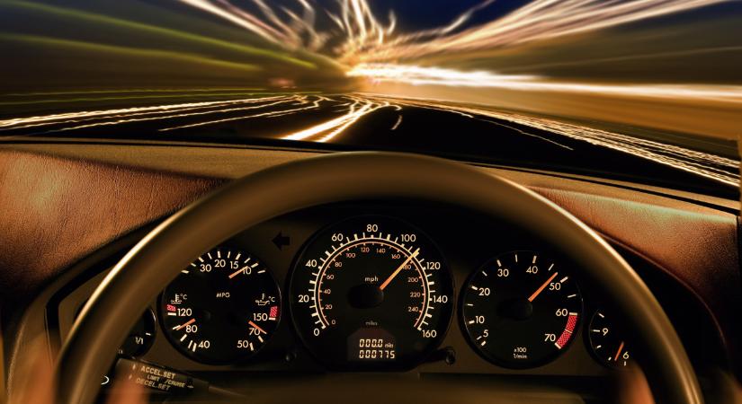 Ritka nagy ostobaságot csinált ez a sofőr