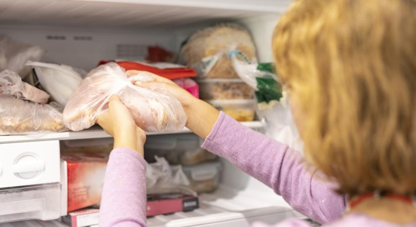 Sokan nem tudják, pedig ezt az 5 élelmiszert tilos a fagyasztóba tenni
