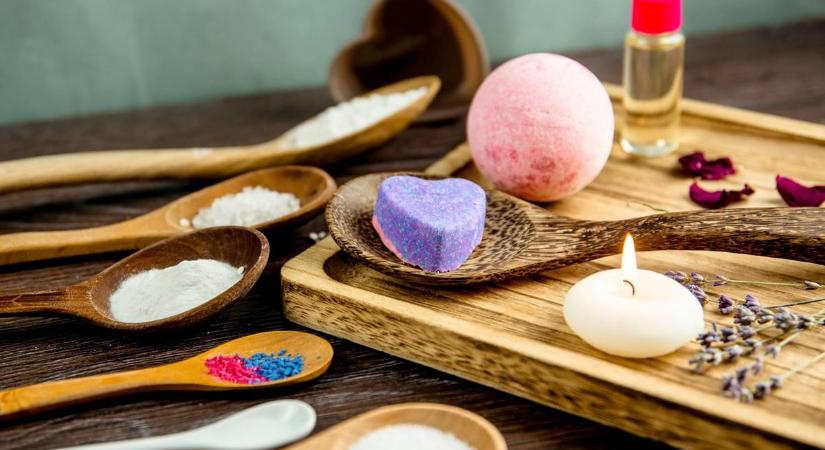 Mézeskalácsos bőrszépítő fürdőbomba házilag