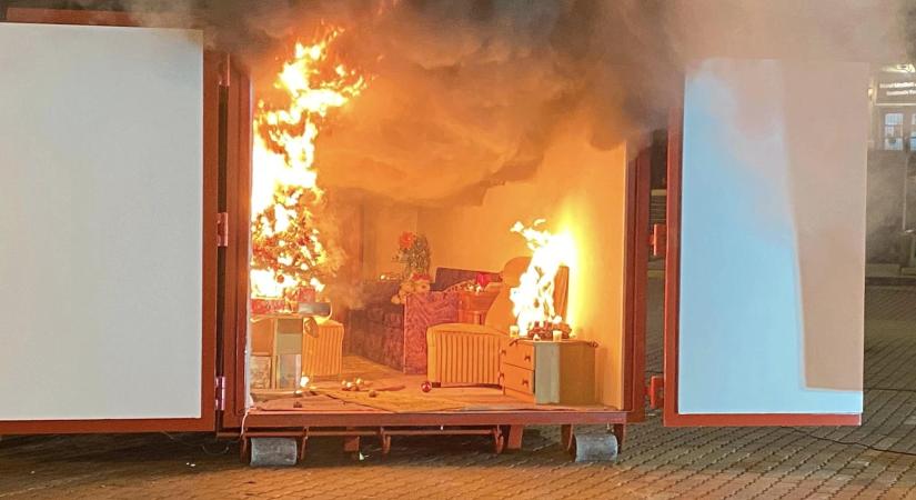 Fényfüzéreket és karácsonyi dekorációs eszközöket vizsgált az NKFH – 58 féle termékből 56 áramütés-veszélyes!