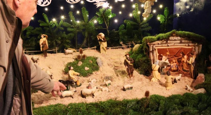 Élő karácsonyi üzenet: Betlehem és ünnepi misék a paksi Jézus Szíve Templomban