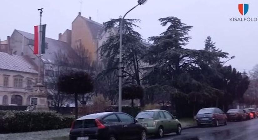 Megérkezett a havazás Sopronba - videó