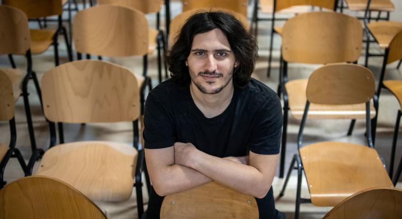 „Azon dolgozom, hogy felálljak a porból” – a szeretet ünnepe egy hajléktalanszállón