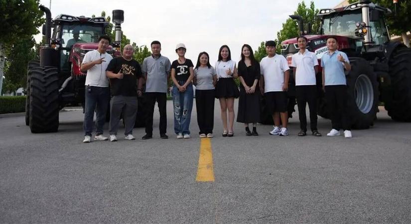 Váratlan újdonsággal léptek elő a kínaiak, alaposan meglepték vele a piacot