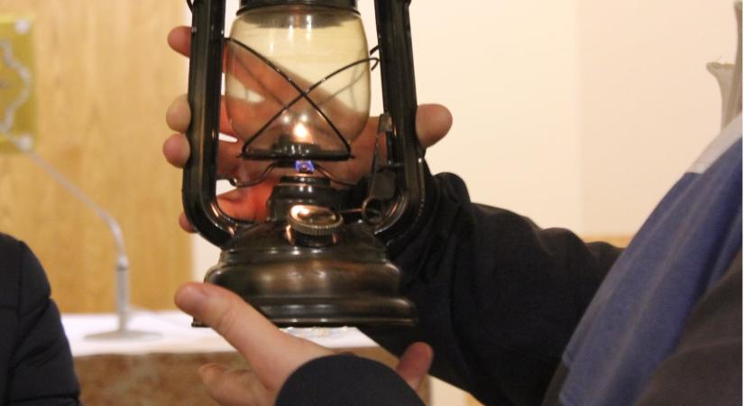 Harc a sötétséggel – Békeláng Betlehemből