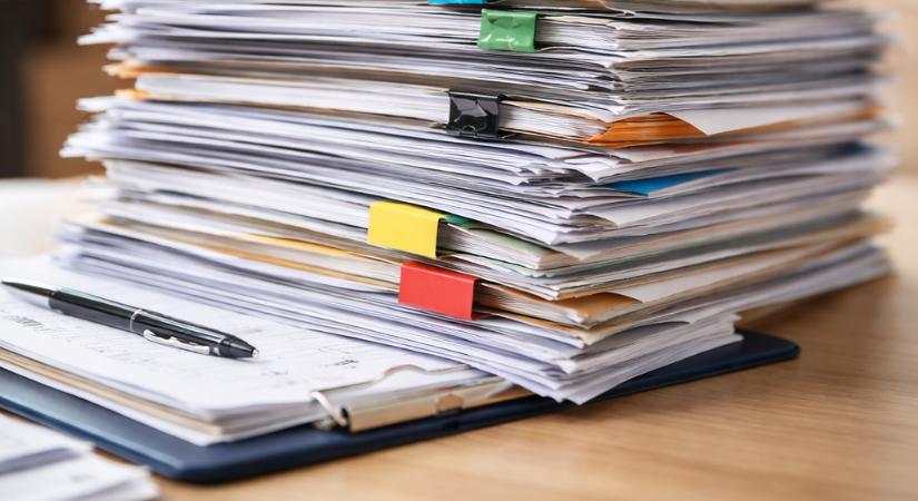 Karácsonyi Magyar Közlöny: nő a minimálbér, bővülnek az otthontámogatás szabályai