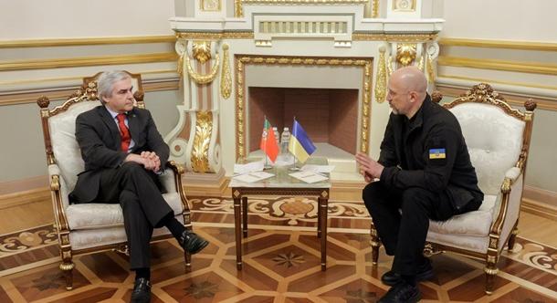 Portugália 50 millió eurót különít el az Egyesült Államokban Ukrajna számára vásárolandó fegyverekre