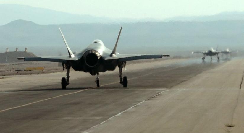 Kitört a botrány: kiderült az igazság az F-35-ös vadászgépekről, az egész világ előtt leégette magát – óriási bajban van az amerikai fegyvergyártó