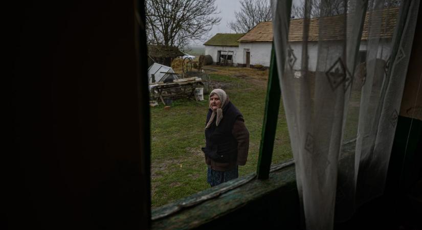 Egy tömörkényi tanya, ahol Terike néni egyedül várja a karácsonyt (videó)