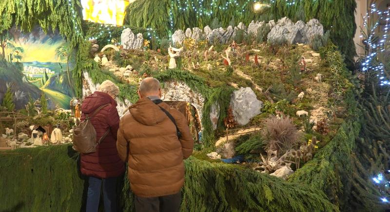 Rengetegen kíváncsiak a vörsi betlehemre