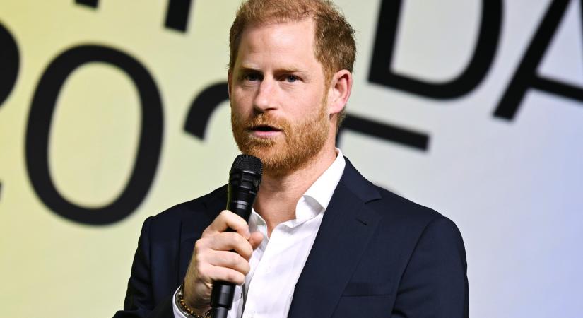 Micsoda fordulat: Harry herceg elengedte a hercegi rangját – ezt a nevet használja most