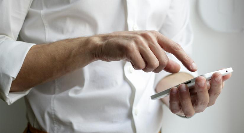 Nagy újdonság az egészségügyben: emlékeztető üzeneteket fognak kapni a betegek