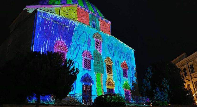 Szuloki ovisok rajzai ragyogtak a pécsi Adventen