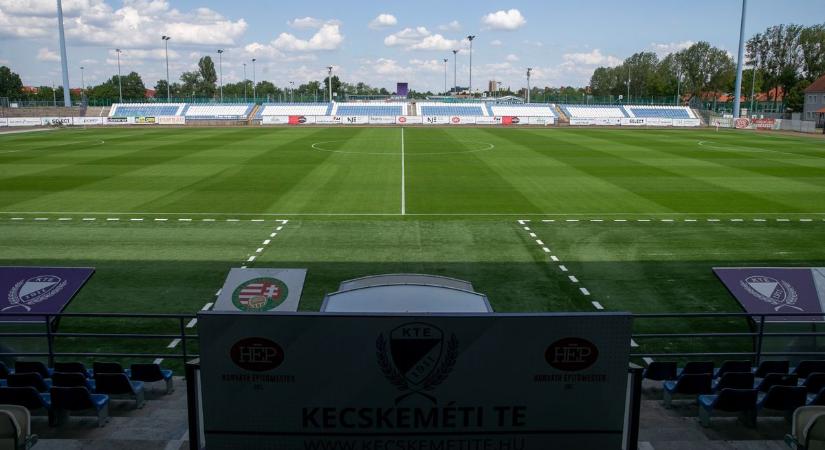 Fedést kap a kecskeméti Széktói Stadion lelátója