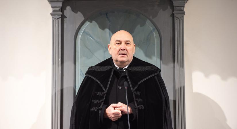 Református püspök: ne féljünk a csendtől