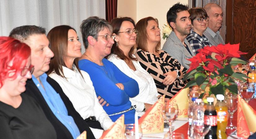 Ők az igazi példaképek, hetvenszeres donorokat is köszöntöttek a véradó hősök idei ünnepségén