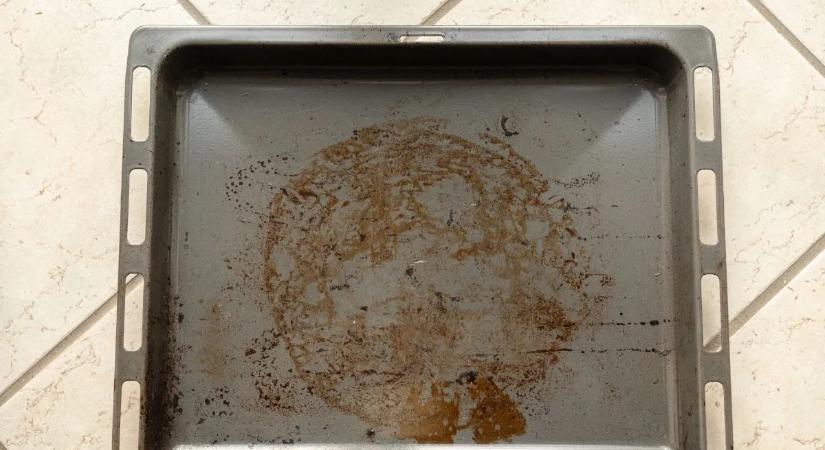 Nem kell vegyszer: ezekkel a trükkökkel új életre kel a használt tepsi