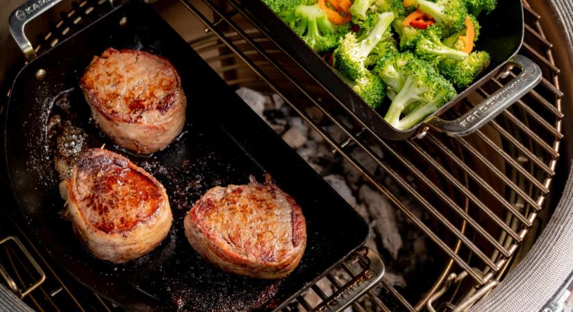 Baconbe tekert filet mignon zöldségkörettel