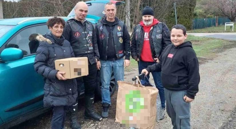 Nemcsak tüzet oltanak, reményt is visznek: jótékonykodtak a motoros tűzoltók