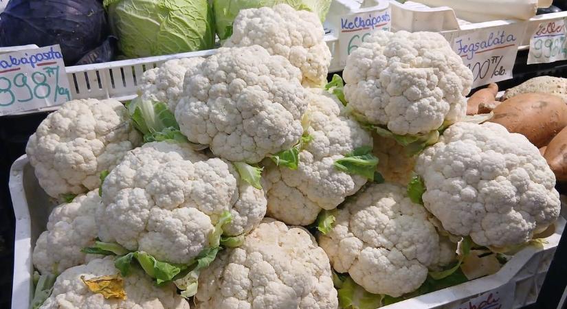 Utolsó pillanatos bevásárlás? Ilyen áron kapható most a saláta és a karfiol