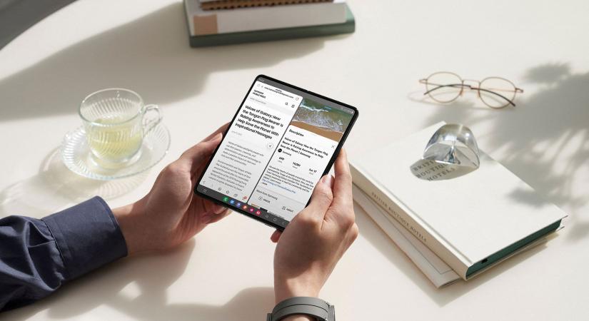 A Samsung egy széles kijelzős hajlítható mobilon dolgozik