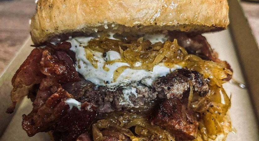 Töltött káposzta burgerben! Az év egyik legnagyobb zalai gasztroszenzációja