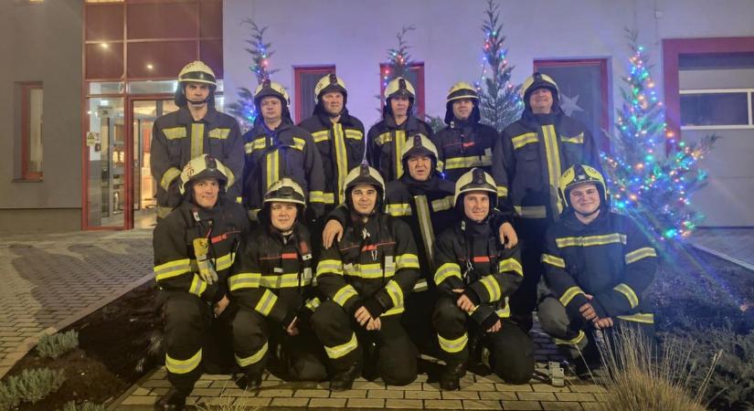 A tűzoltók szenteste se pihennek, ők vigyáznak most ránk Hevesben