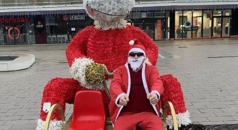 Tapló Télapó visszatért! A nyári mikulás télen is Budapesten van