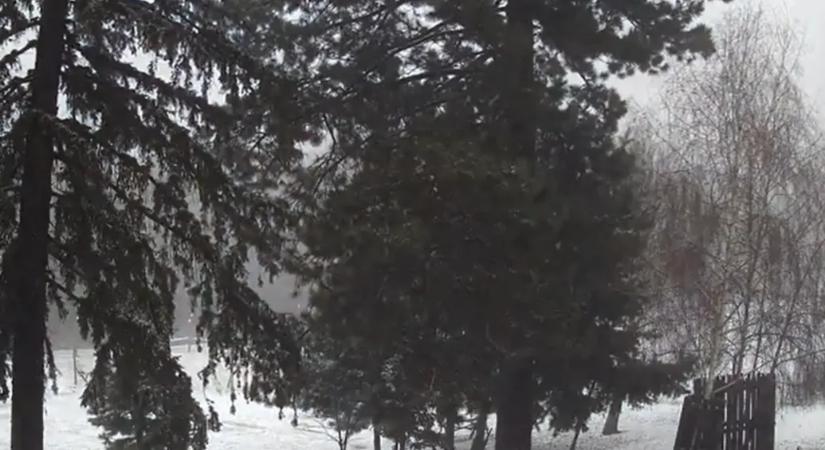 Sopronban fehér lett a karácsony, nyugaton több helyen is esett a hó