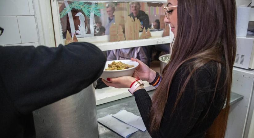 Ünnepi gondoskodás a nélkülözőknek az Átmeneti Szállón