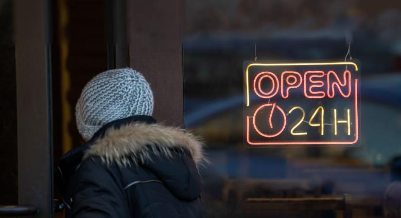 Mutatjuk a karácsonyi nyitvatartást – hol lehet mégis vásárolni az ünnepnapokon? – üzletkeresővel