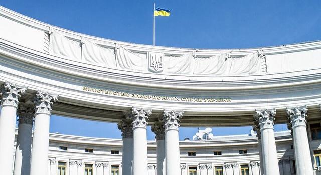 A diplomácia 2026-ban a hadseregre, a védelmi iparra, az Oroszországra nehezedő nyomásra és az igazságos békére fog összpontosítani