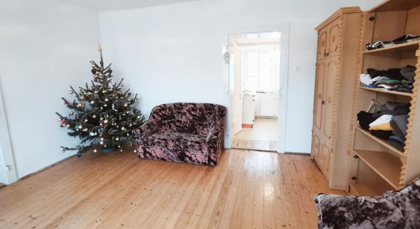 Már az új otthonukban tölti a karácsonyt a bajba jutott celldömölki család