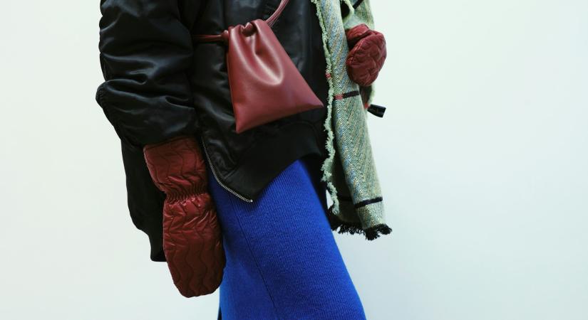 10 mesés téli outfit, aminek a középpontjában a szoknya áll