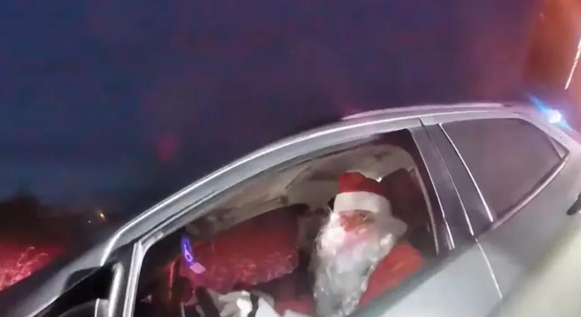 Gyorshajtás miatt állították meg a Mikulást Amerikában