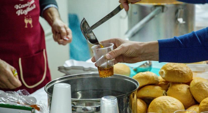 Egy tál étel és egy jó szó – karácsonyi segítség a rászorulóknak