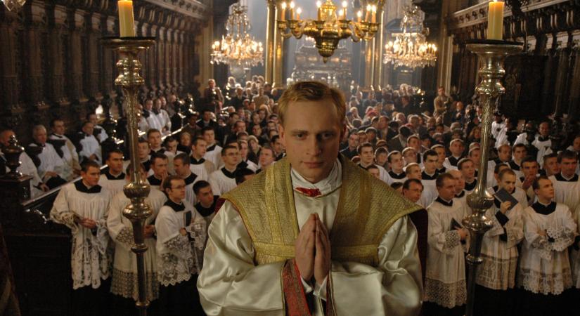 Lélekemelő ünnepi műsorok az egész családnak karácsonykor esténként a közmédia csatornáján