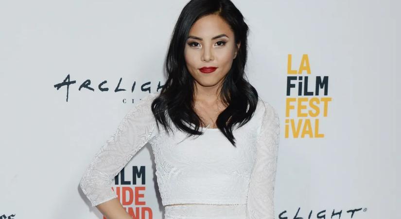 Mellek, mosoly, magabiztosság – a youtuber Anna Akana megmutatta minden oldalát