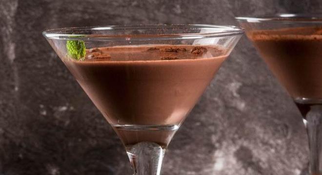 Selymes csokilikőr házilag, pofonegyszerűen