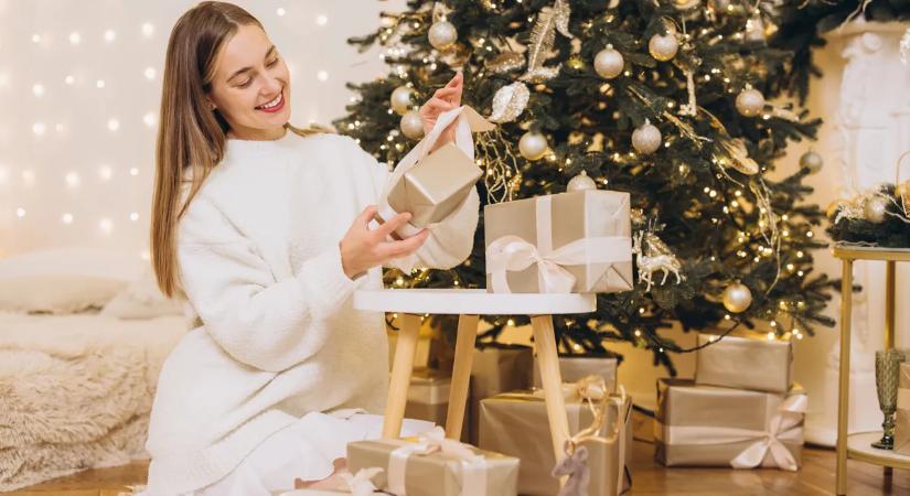 Ezt árulja el rólad, hogyan bontod ki a karácsonyi ajándékot