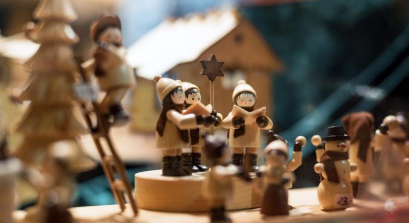 Kvíz: a Mennyből az angyal talán megy, de a többi karácsonyi gyerekdalt is tudod folytatni?